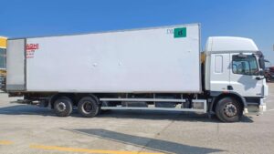 truck CF75IV-FAN 75.360 U 6x2 Space Cab CV457XY 83321